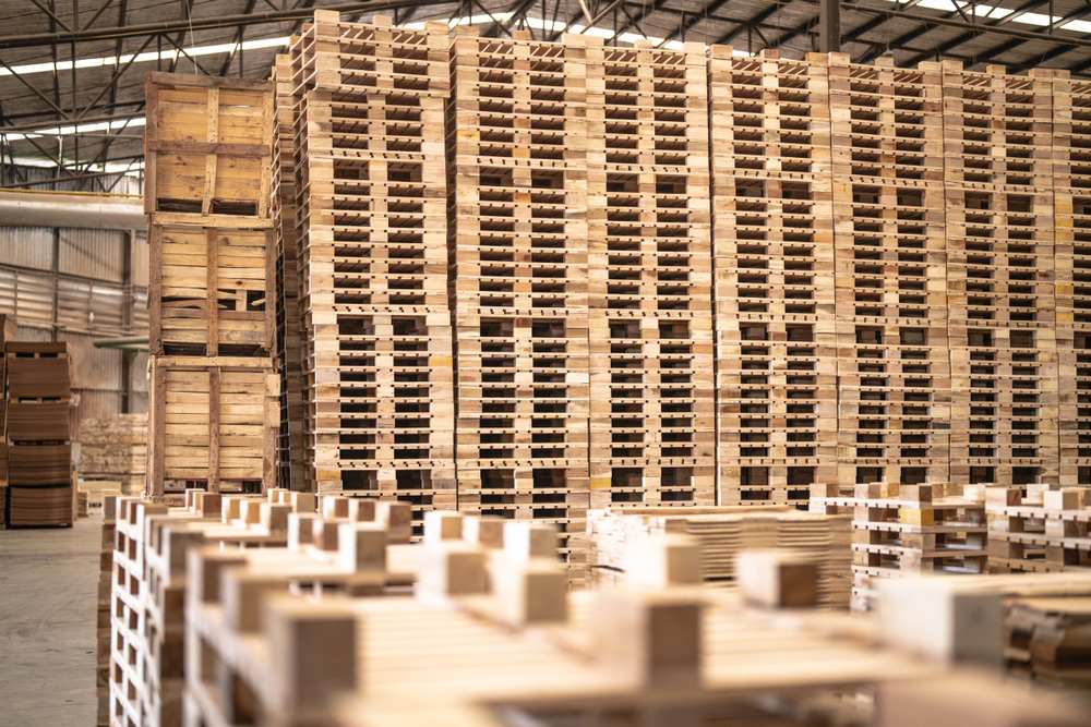 Vollautomatische Fertigungsanlage für Großpaletten